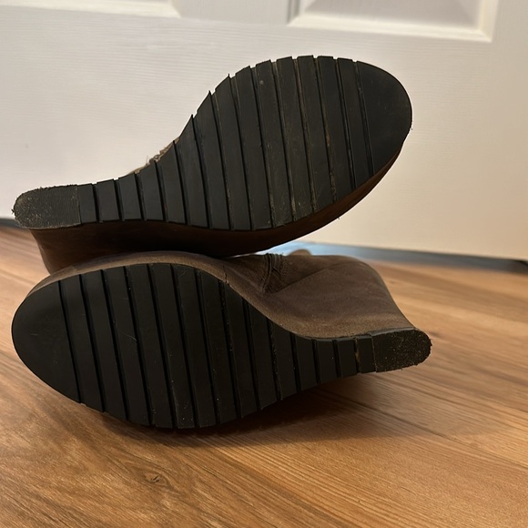 Kelsi Dagger Brown Wedge Boots - Size 9 - Picture 5 of 7